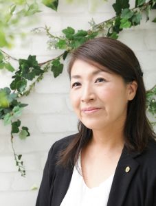 代表 花井綾奈